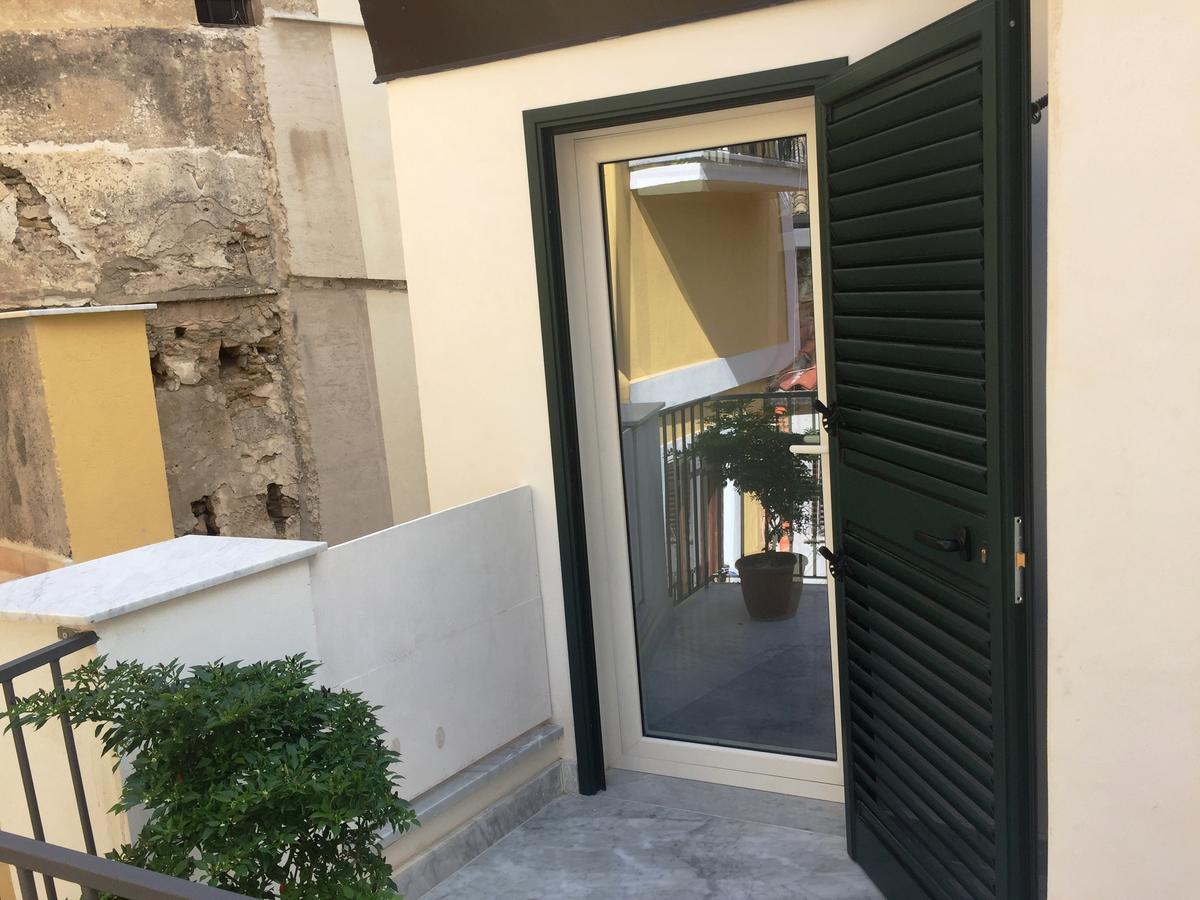 Kuro Hotel Палермо Екстериор снимка