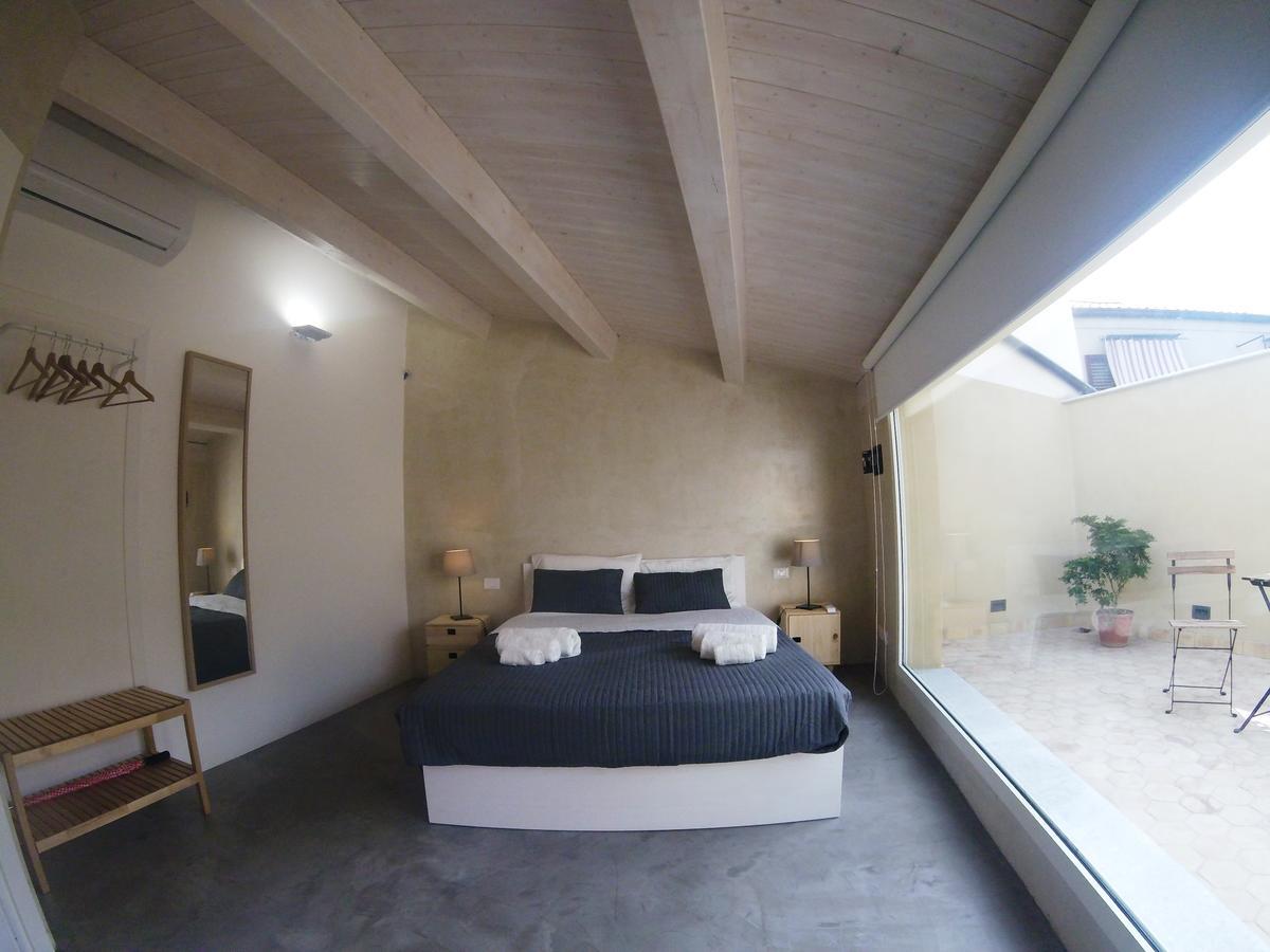 Kuro Hotel Палермо Екстериор снимка