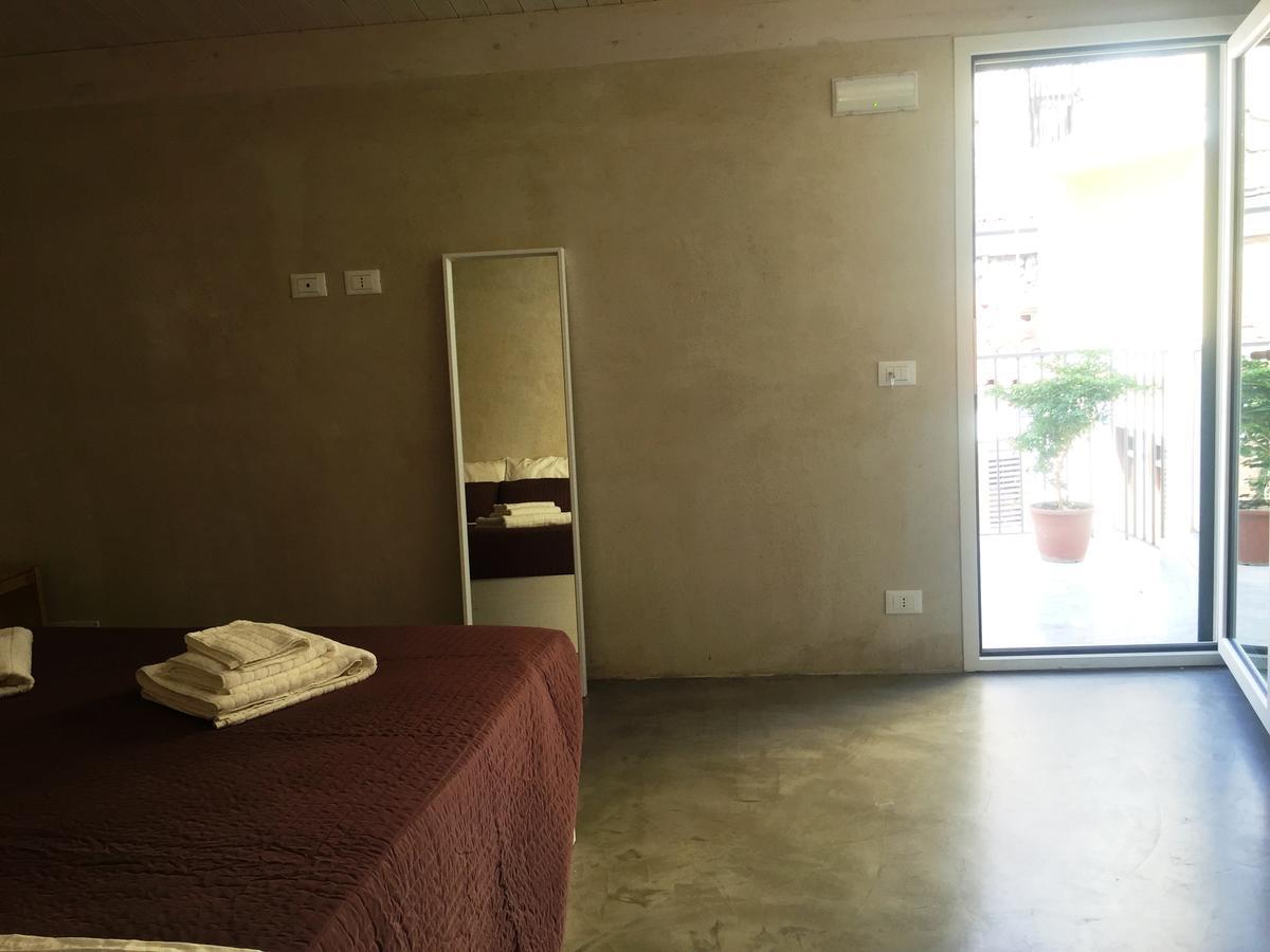 Kuro Hotel Палермо Екстериор снимка