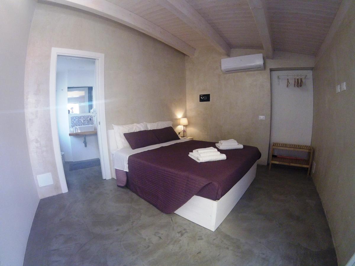 Kuro Hotel Палермо Екстериор снимка